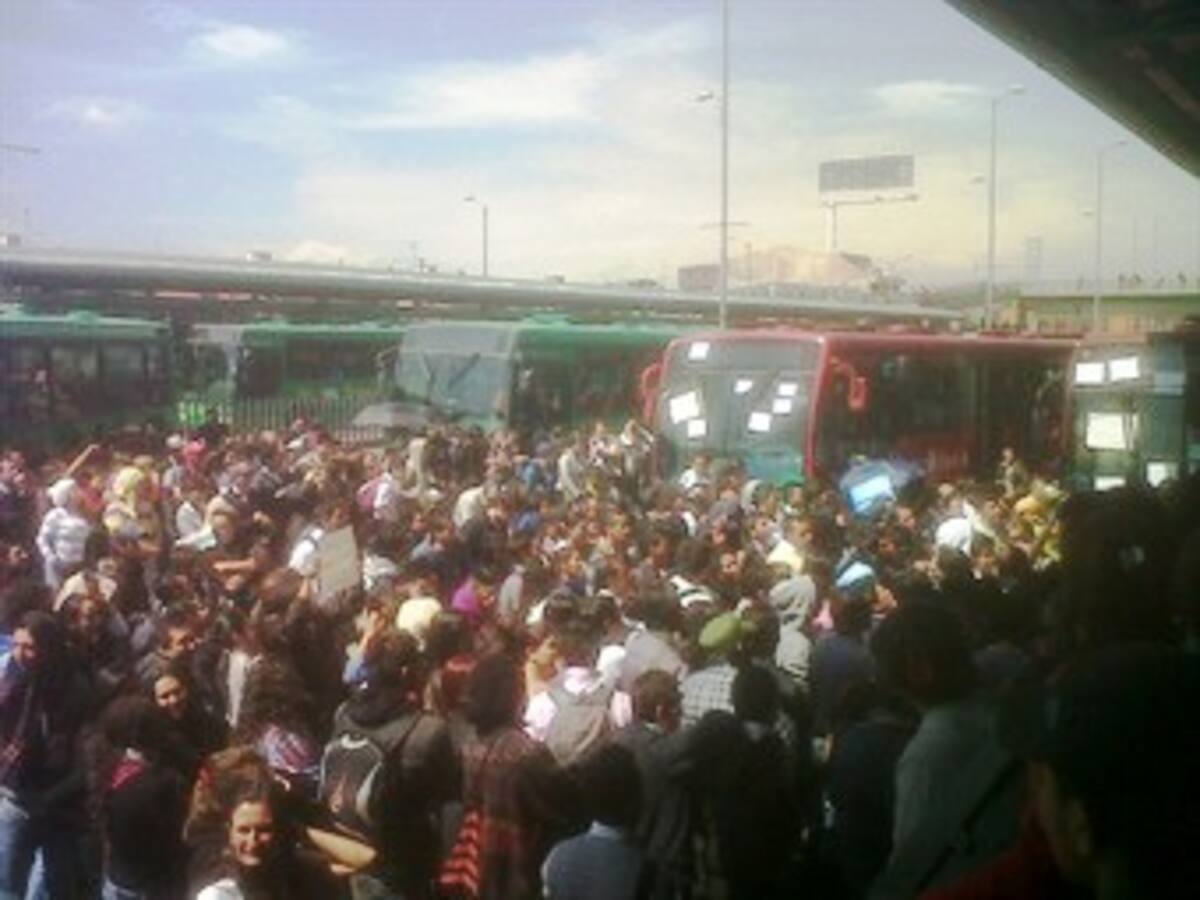 Levantan bloqueo de Transmilenio que colapsó el sur de Bogotá por más de nueve horas