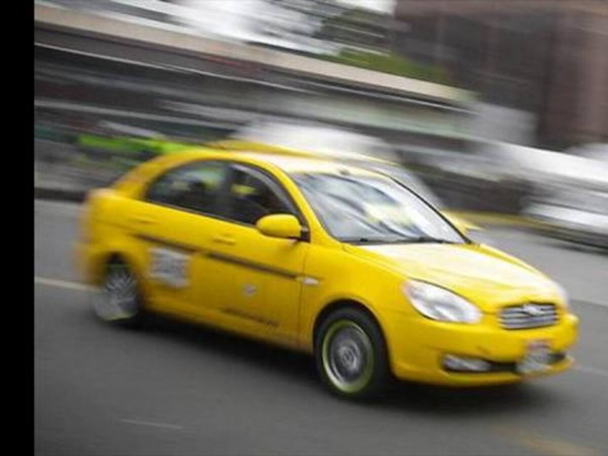 Gobierno de Bogotá propone un aumento de 300 pesos en la tarifa de taxis
