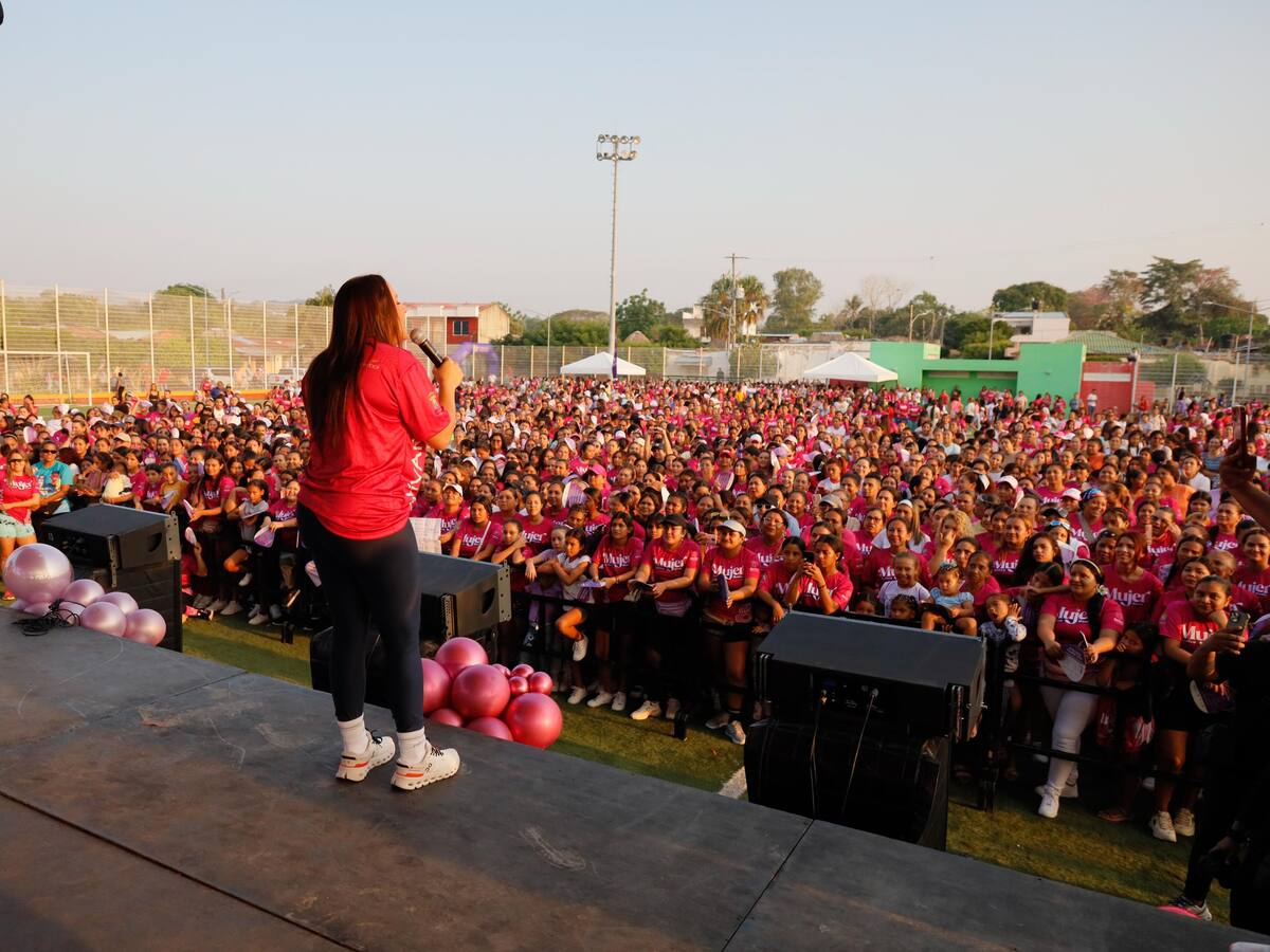 Más de 3.500 mujeres se unieron al gran evento Mujer Activamente en San Jacinto