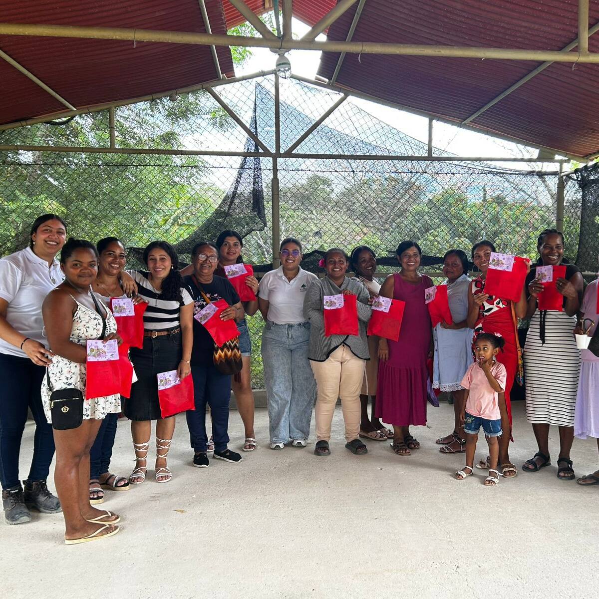 Bioger lidera espacios de bienestar y empoderamiento para mujeres en La Concordia y Bajo El Tigre