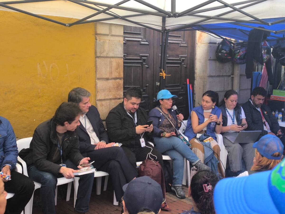 Tras tres días de protestas, Minvivienda sella acuerdo con recicladores y se levantan bloqueos