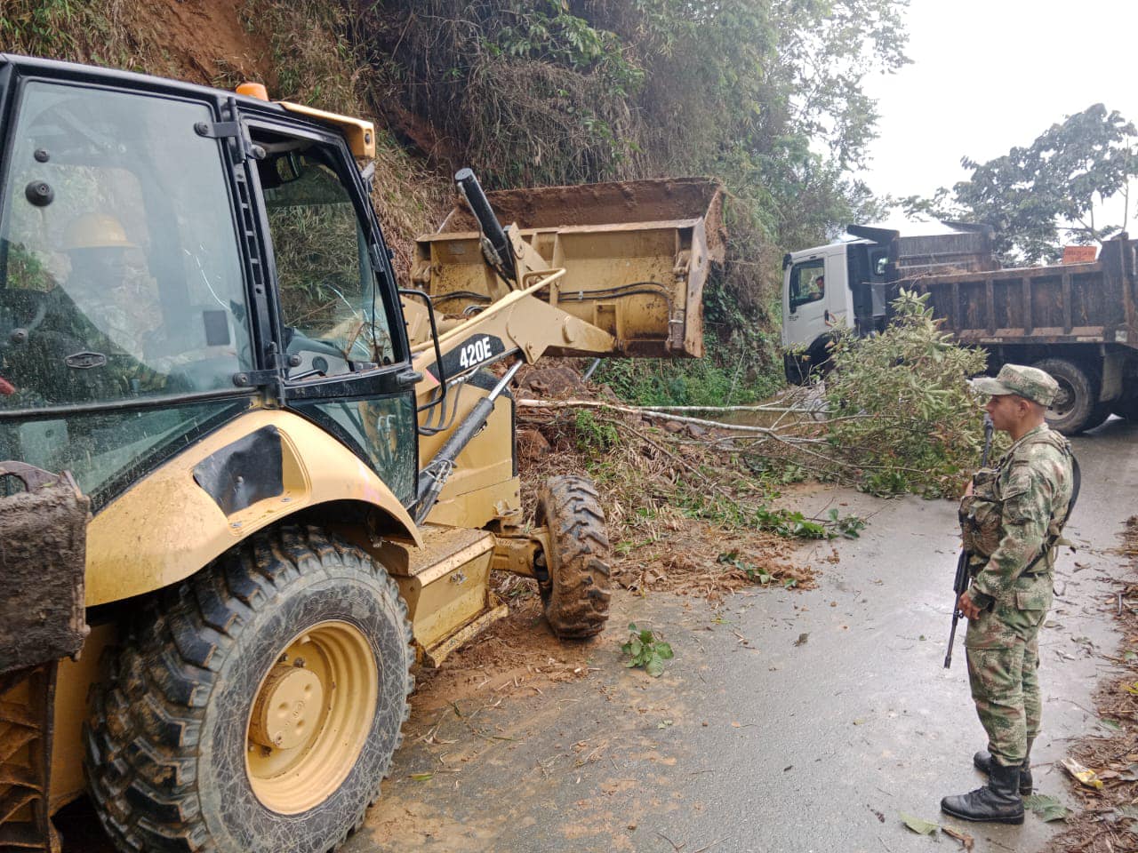 Derrumbes siguen afectando las vías en el Quindío. Foto: Cortesía Gobernación Quindío