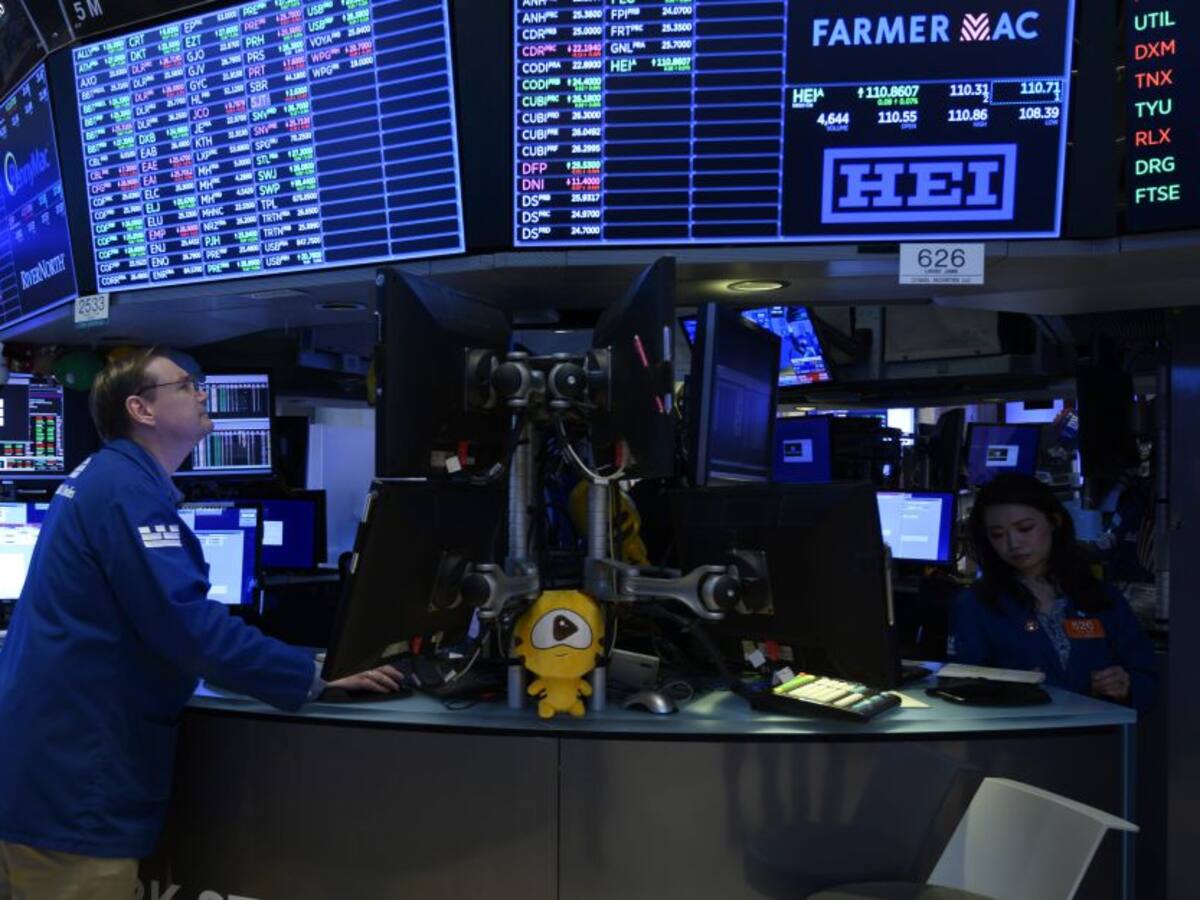 Wall Street cierra con récords tras incertidumbre por pandemia