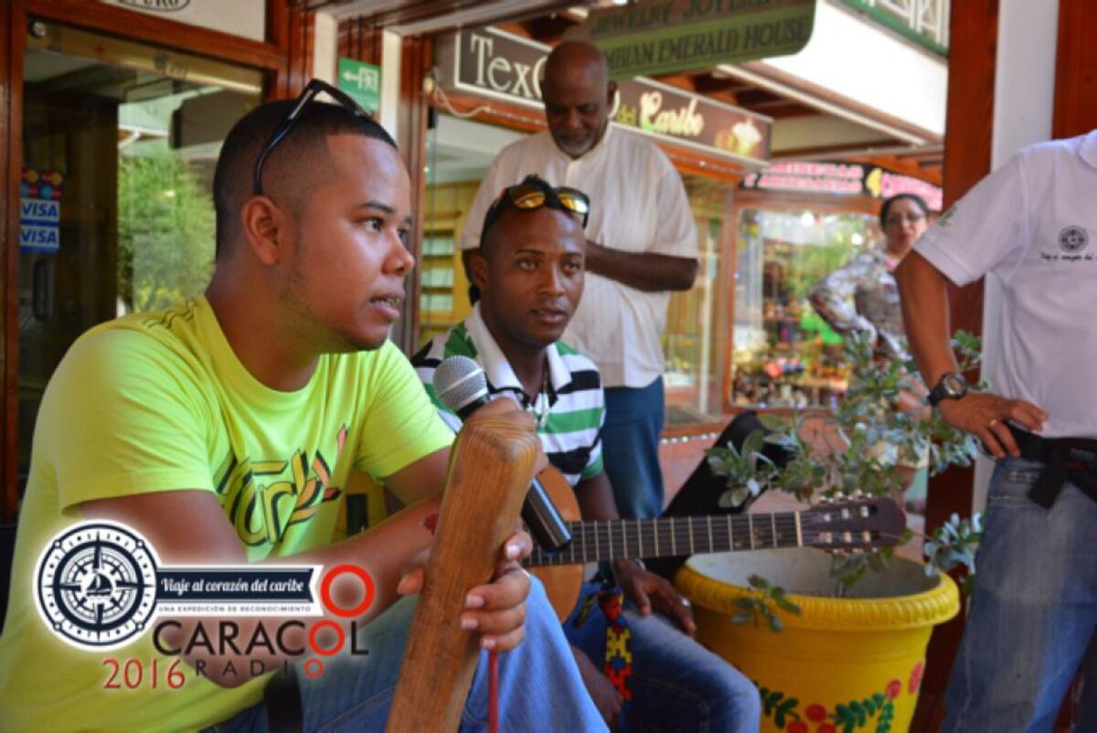 Caracol Radio con los músicos de San Andrés 