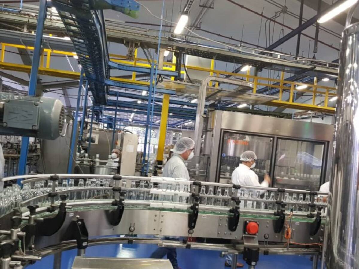Antioquia donará 80 mil botellas de alcohol a otros departamentos del país