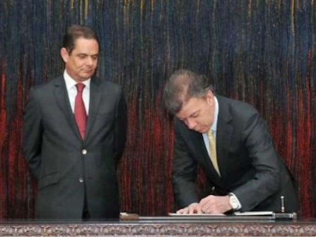 Arremetida contra Fundación Buen Gobierno en día de su lanzamiento