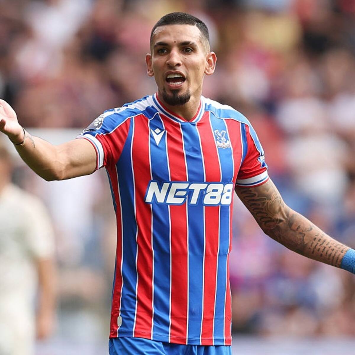 Daniel Muñoz, una de las figuras del Crystal Palace en empate con Bournemouth: Hizo asistencia