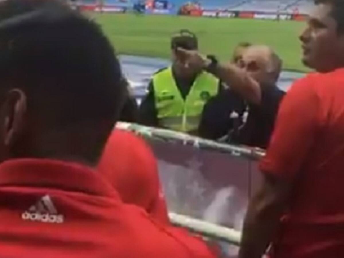 Fuerte insulto del 'Pecoso' Castro a un hincha del América en la tribuna