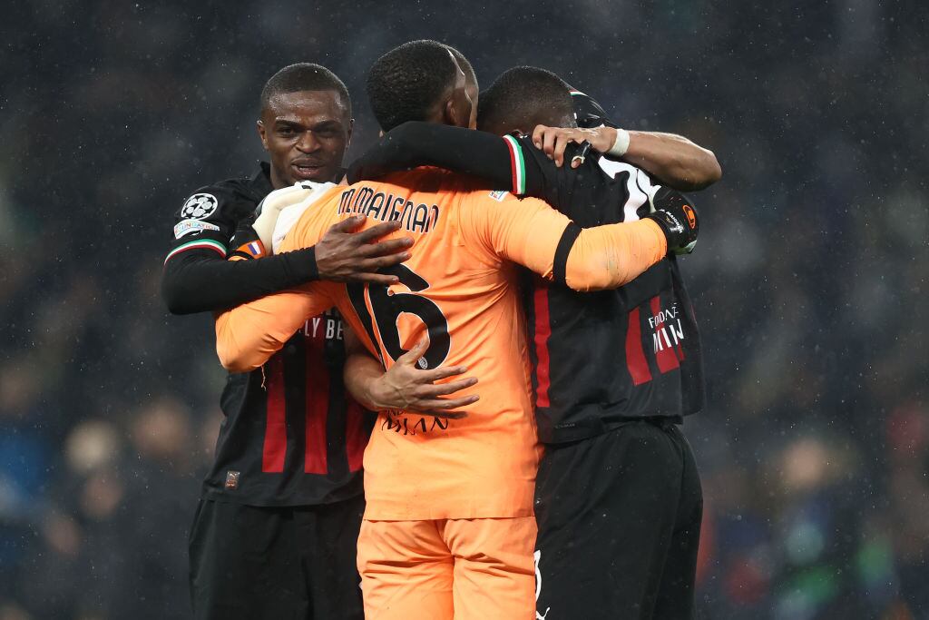 AC Milan volvió a cuartos de final de la Champios League tras superar 1-0 en la serie al Tottenham (Photo by James Williamson - AMA/Getty Images)