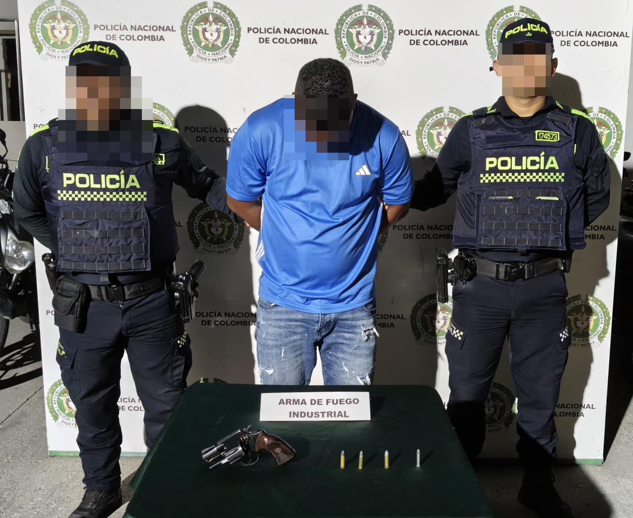 Alias ‘Joselito’ cayó con un revólver y municiones en el barrio La Esperanza