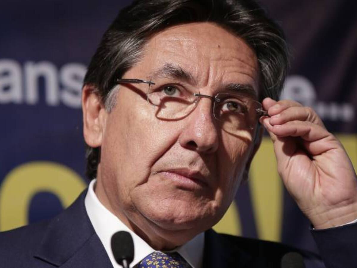 Personalmente acabamos de transmitir nuestra solidaridad a fiscal Luisa Ortega: Néstor Humberto Martínez