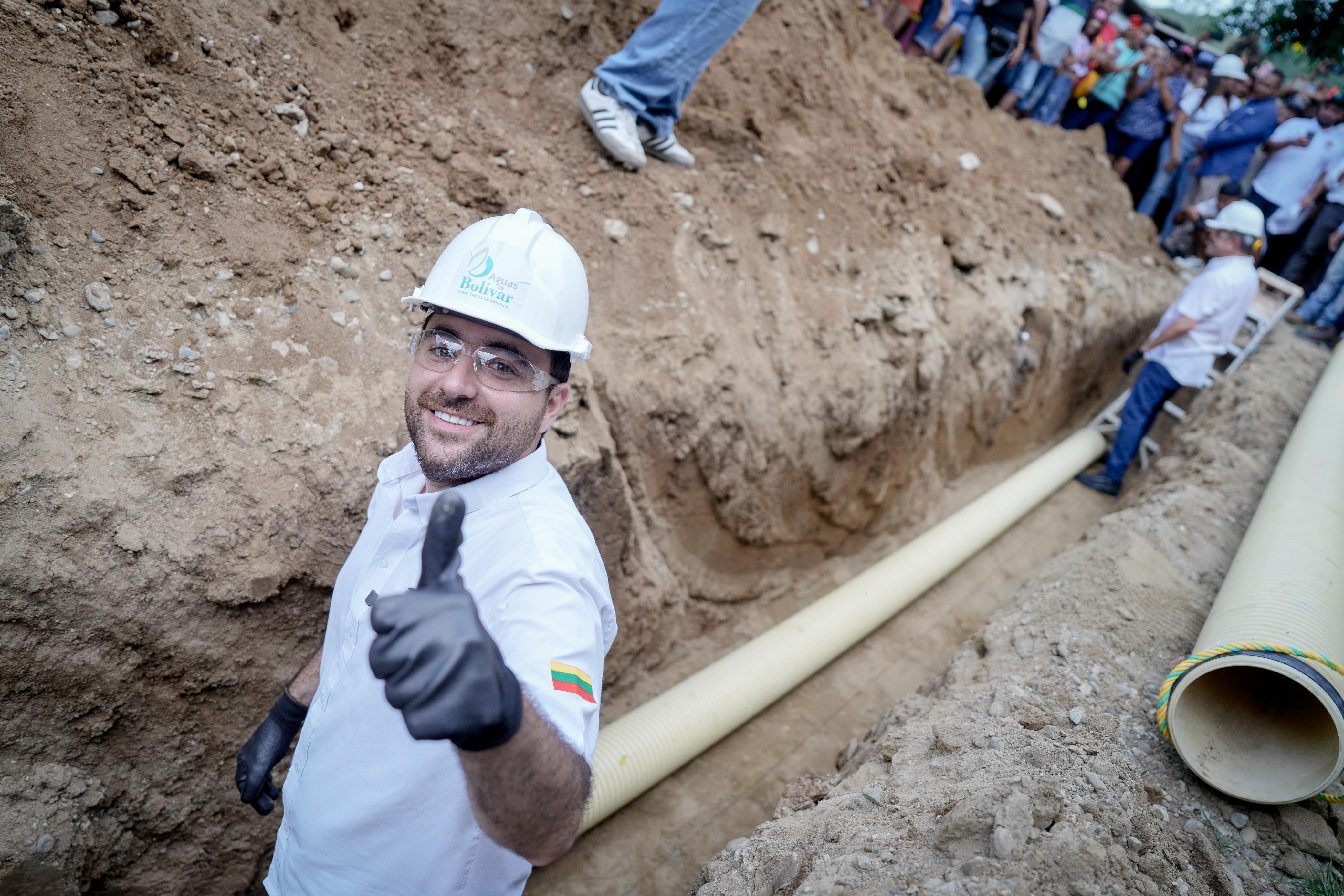 El Guamo tendrá alcantarillado: Gobernador Arana instala el primer tubo