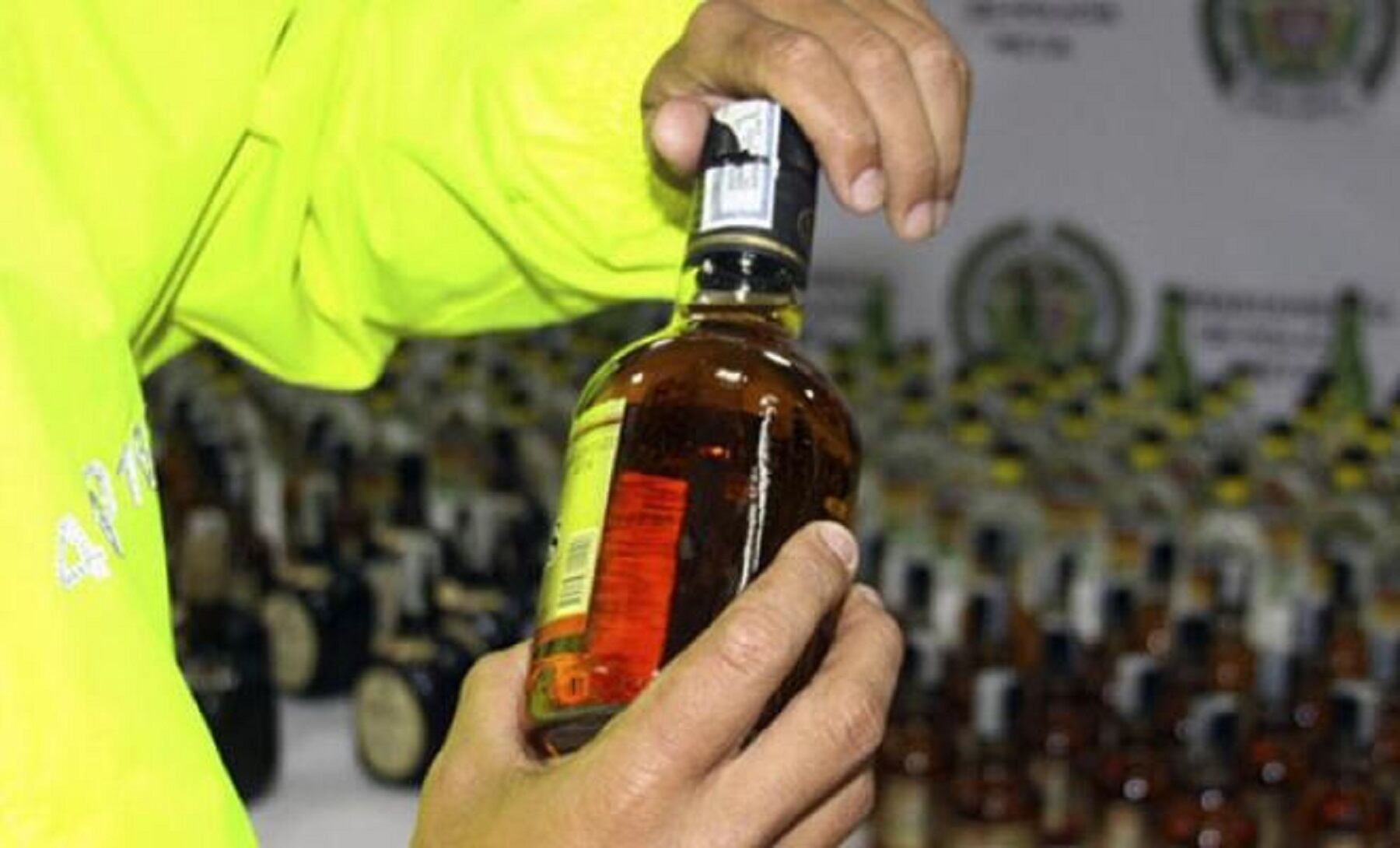 Operativos contra la venta de licor adulterado en el Tolima