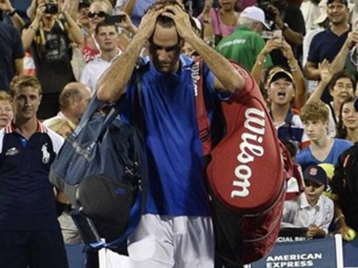 Fue un tipo de autodestrucción lo que sucedió, dice Federer tras la derrota ante Robredo