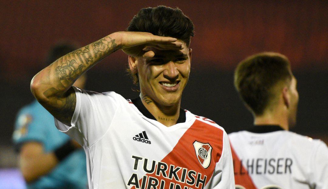 Jorge Carrascal festeja su anotación ante Newell's Old Boys.