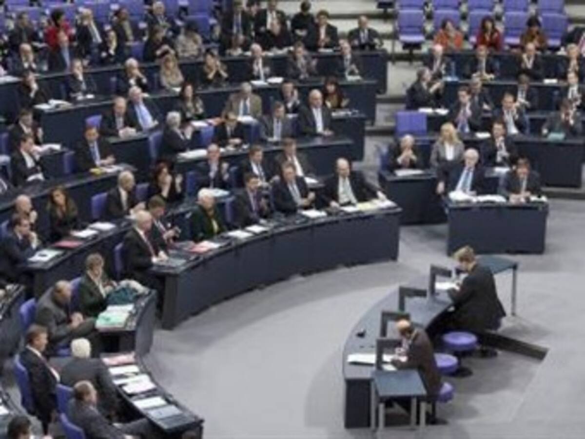 El Parlamento alemán aprueba ayudar a Grecia por amplia mayoría