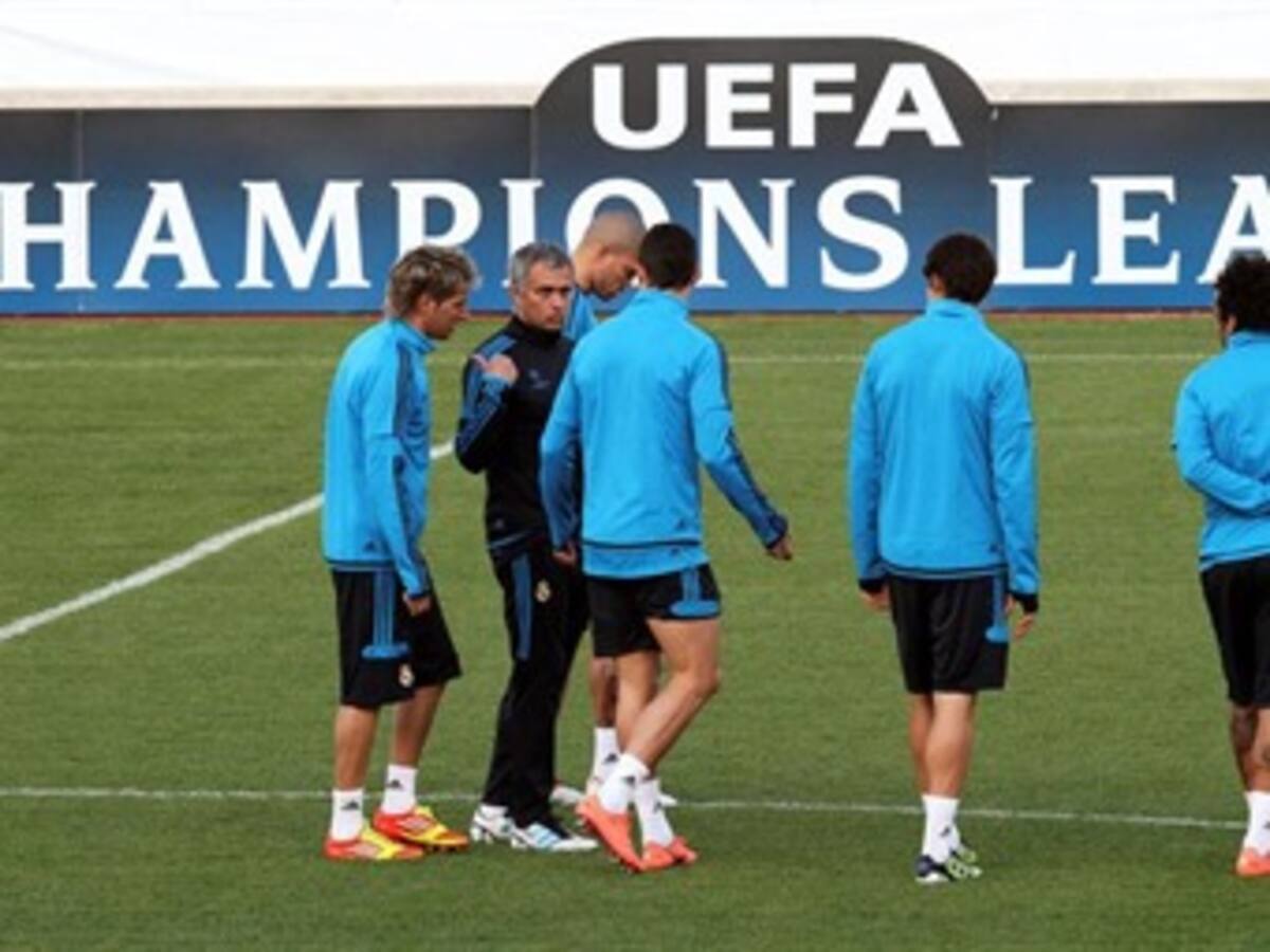 Trabajo de poca intensidad para Real Madrid a su llegada a Nicosia