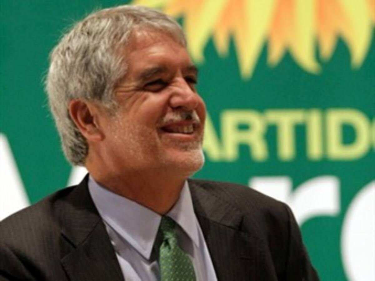 Enrique Peñalosa renunció a la dirección del Partido Verde