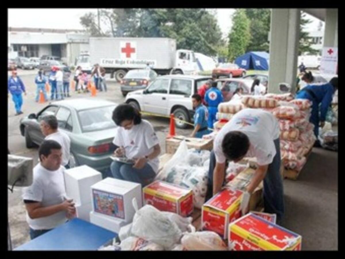 Entregan ayudas humanitarias a 5 municipios del Valle