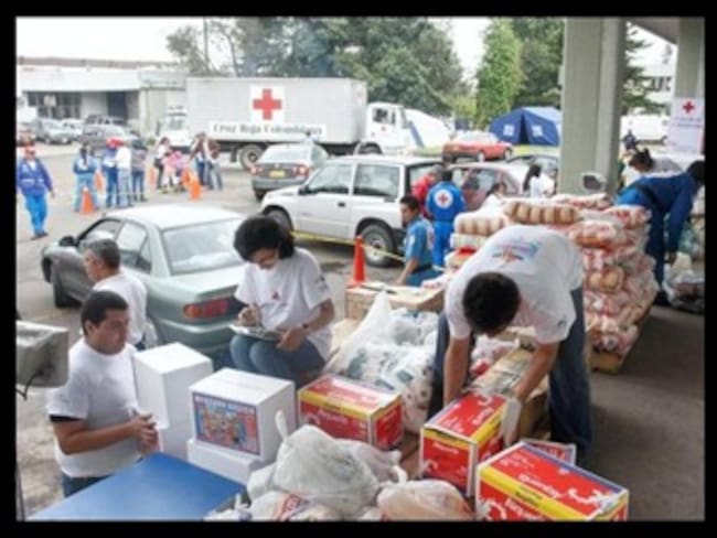 Entregan ayudas humanitarias a 5 municipios del Valle