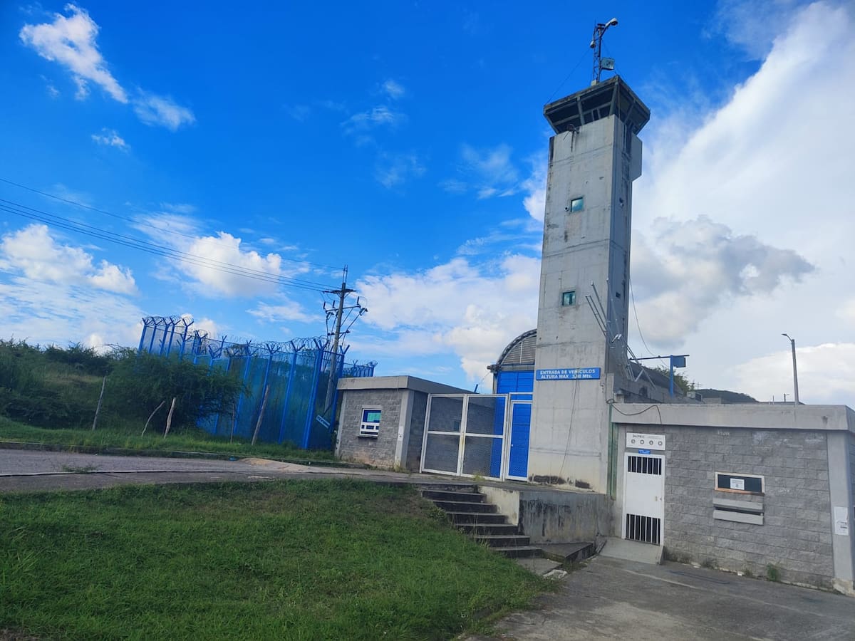 Otra vez amenazan al director y funcionarios de la cárcel Palogordo en Girón