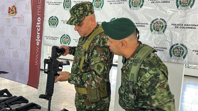 Arsenal de fusiles, drones y granadas iba para el Guaviare a fortalecer a disidencias Farc. Fotos: suministradas.