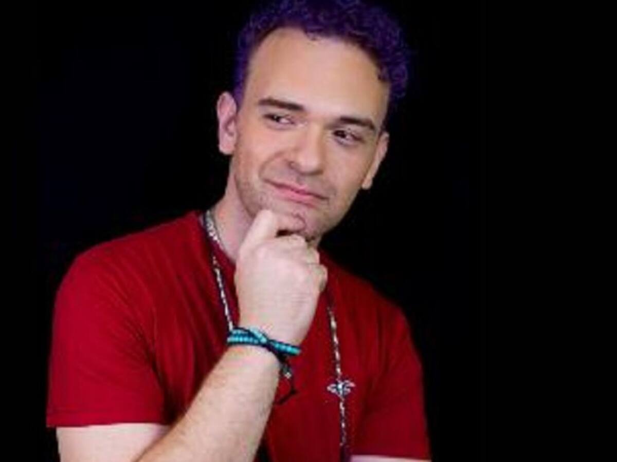 El puertorriqueño Alec Mora lanza su fusión de pop y reguetón “Me enamoré”