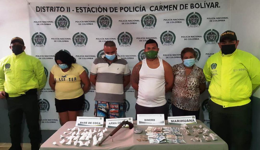 El operativo se desplegó en el municipio El Carmen de Bolívar. Dentro de los cuatro capturados hay dos mujeres