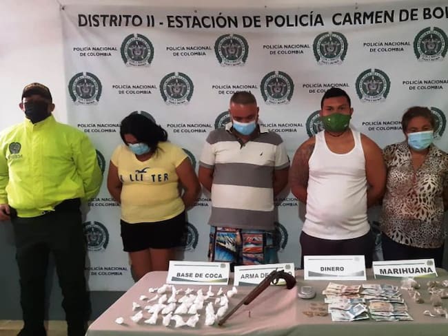 El operativo se desplegó en el municipio El Carmen de Bolívar. Dentro de los cuatro capturados hay dos mujeres 