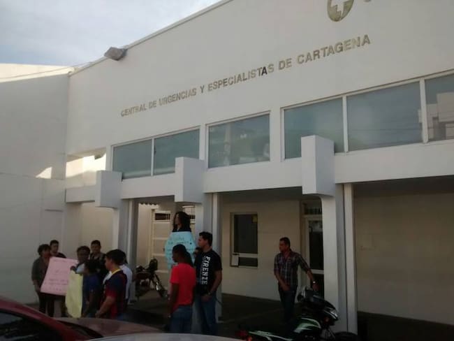 En Cartagena los usuarios de Saludcoop denuncian que continua el mal servicio
