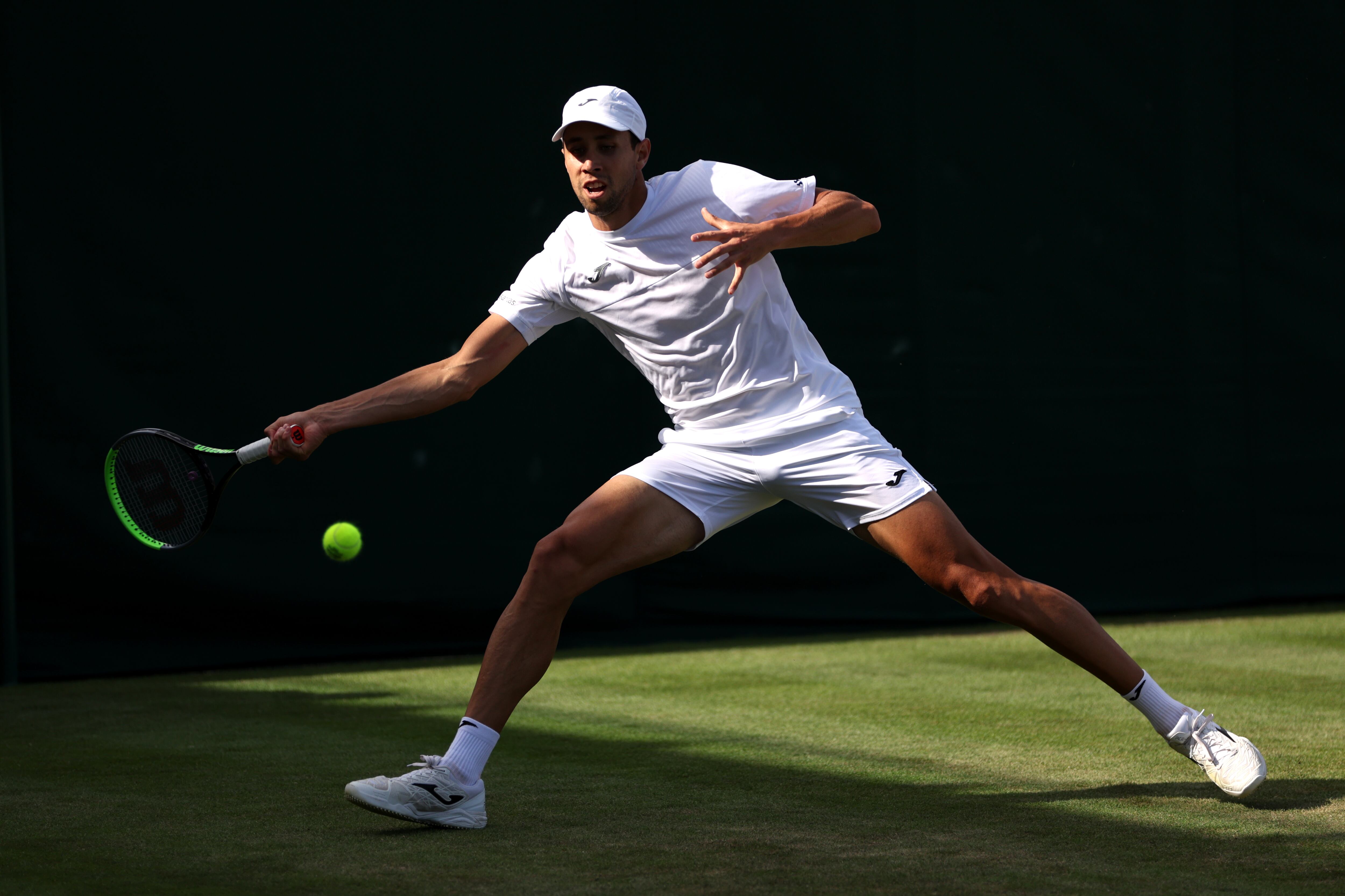 Daniel Galán avanzó a tercera ronda de Wimbledon. (Photo by Clive Brunskill/Getty Images)