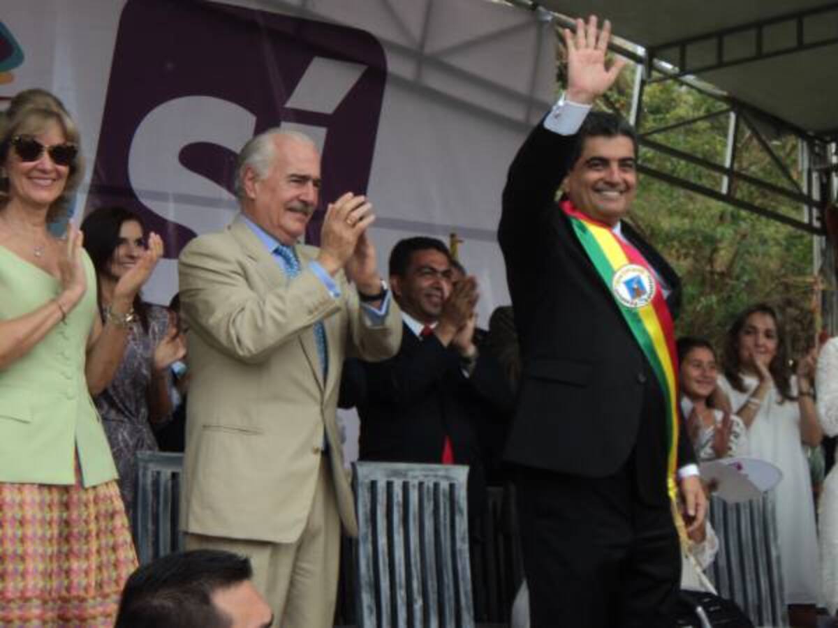 Se posesionó gobernador del Quindío, Padre Carlos Eduardo Osorio