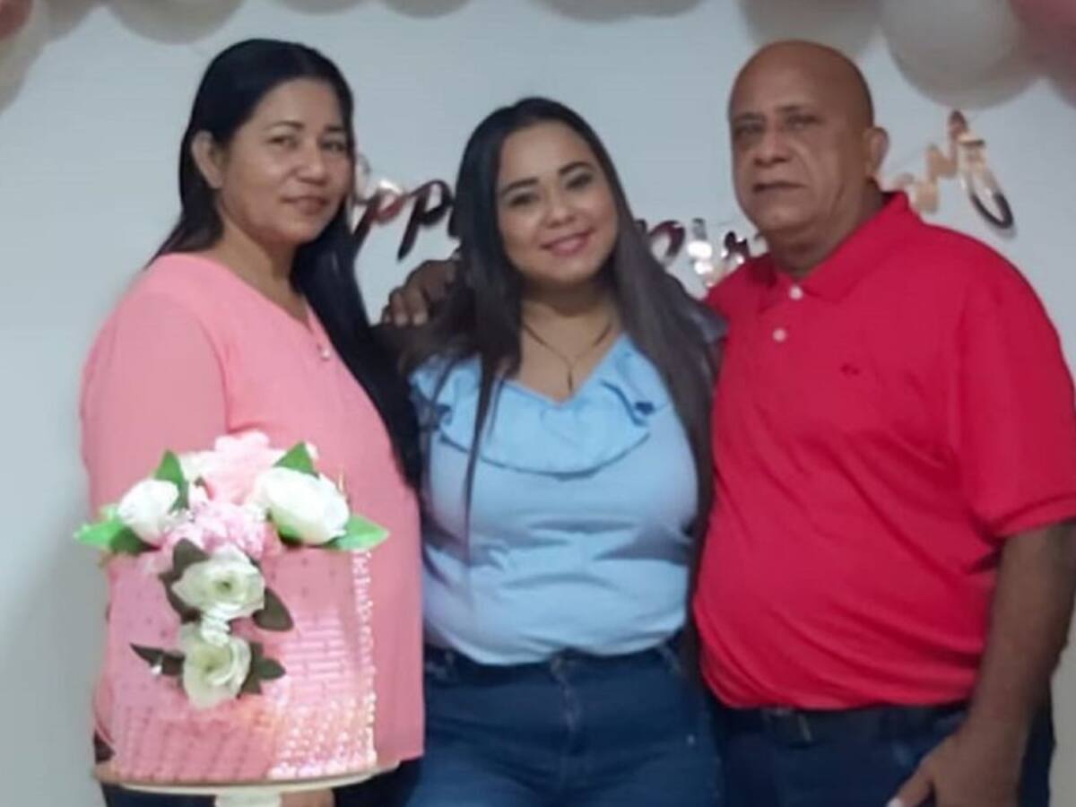 "Les negaron las vacunas a mis padres en el hospital": hija de exalcalde
