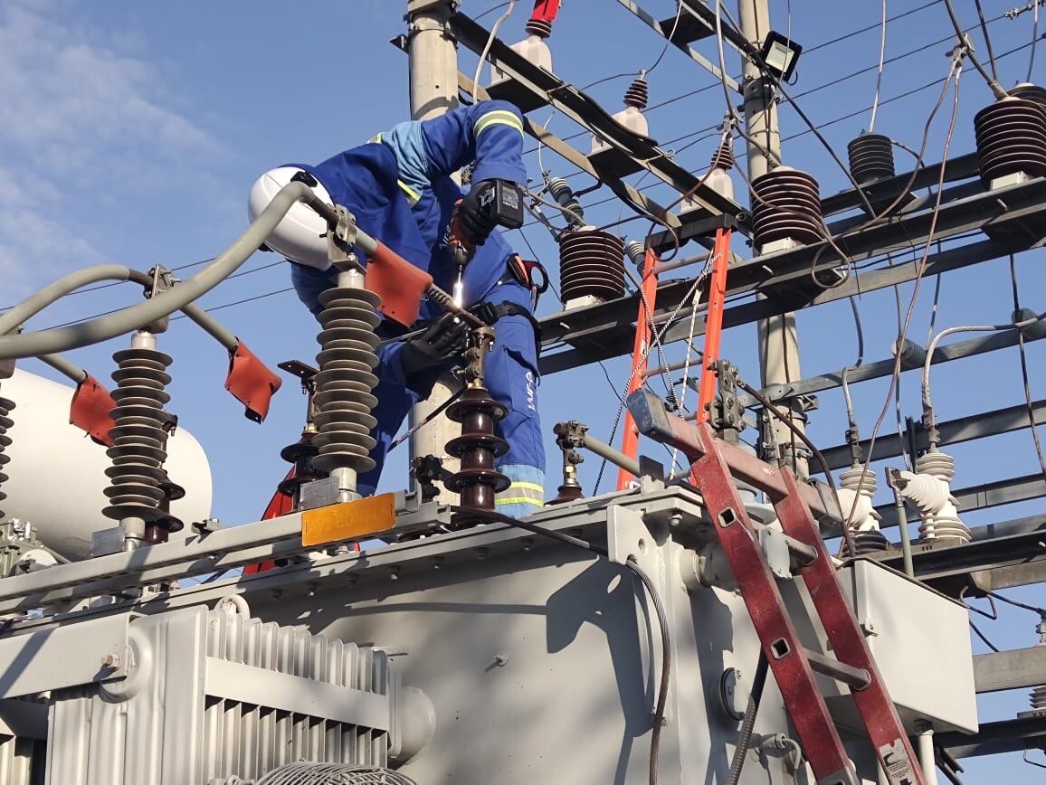 Trabajos realizados por funcionarios de la empresa Air-e