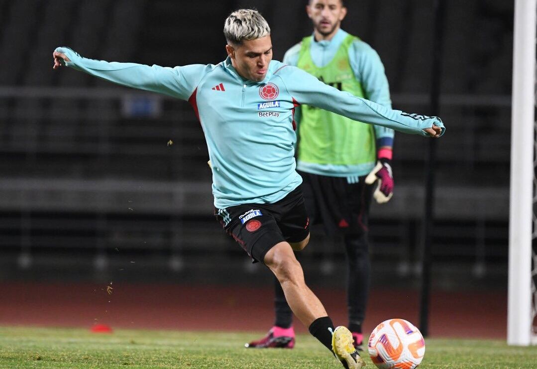 Juan Fernando Quintero, volante de la Selección Colombia / @FCFSeleccionCol