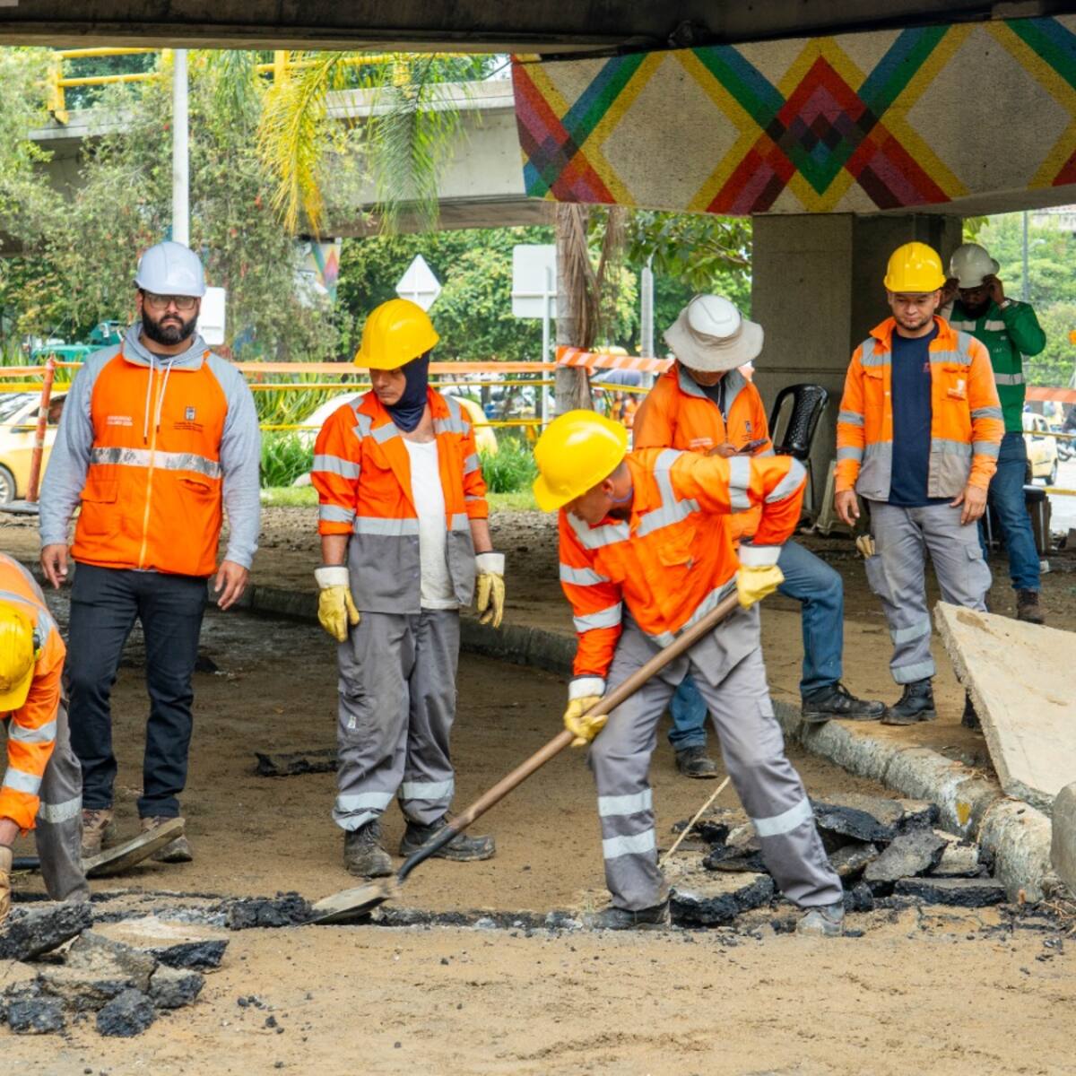 La saturación de dos quebradas fue lo que ocasionó el daño en la vía en la Av. Las Vegas de Medellín