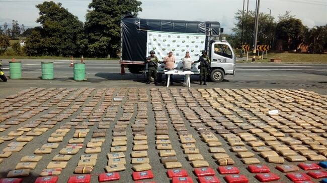 Dos capturados por transportar más de una tonelada de marihuana en Cauca. Foto: Policía Nacional