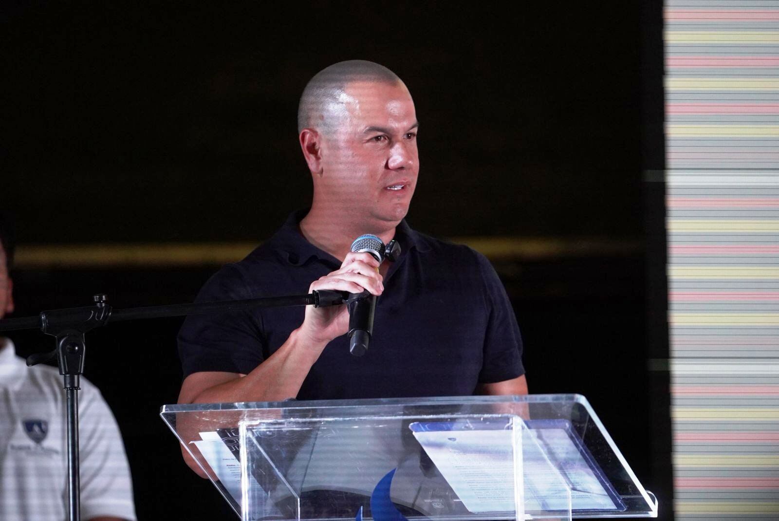 Fernando Salgado Chávez entrega más de 2,400 becas con la Fundación Fuente de Sabiduría en Tijuana