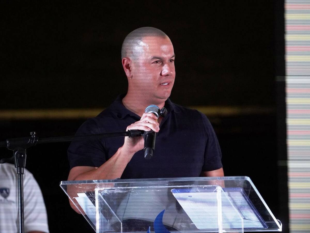 Fernando Salgado Chávez entrega más de 2,400 becas con la Fundación Fuente de Sabiduría