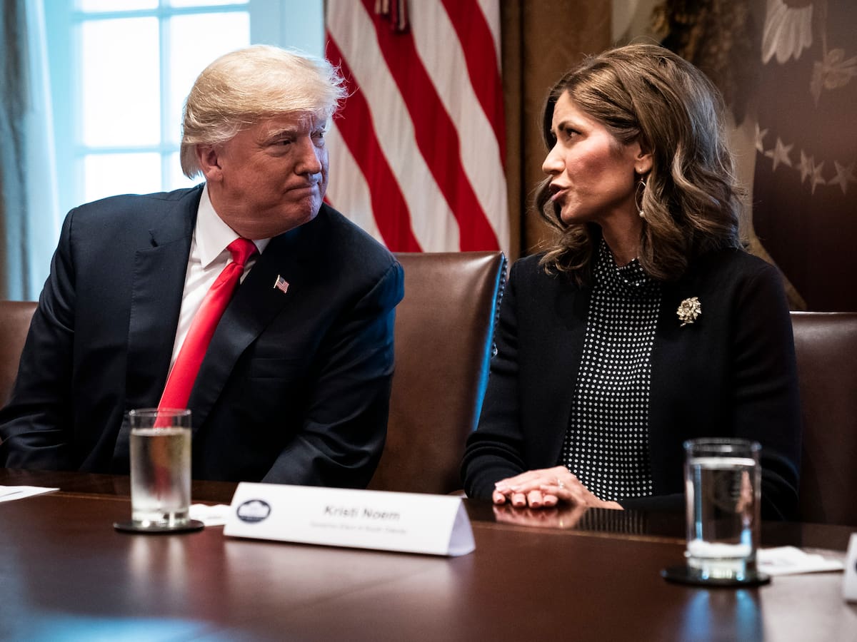 Trump despidió a su secretaria de Seguridad Nacional, Kristi Noem