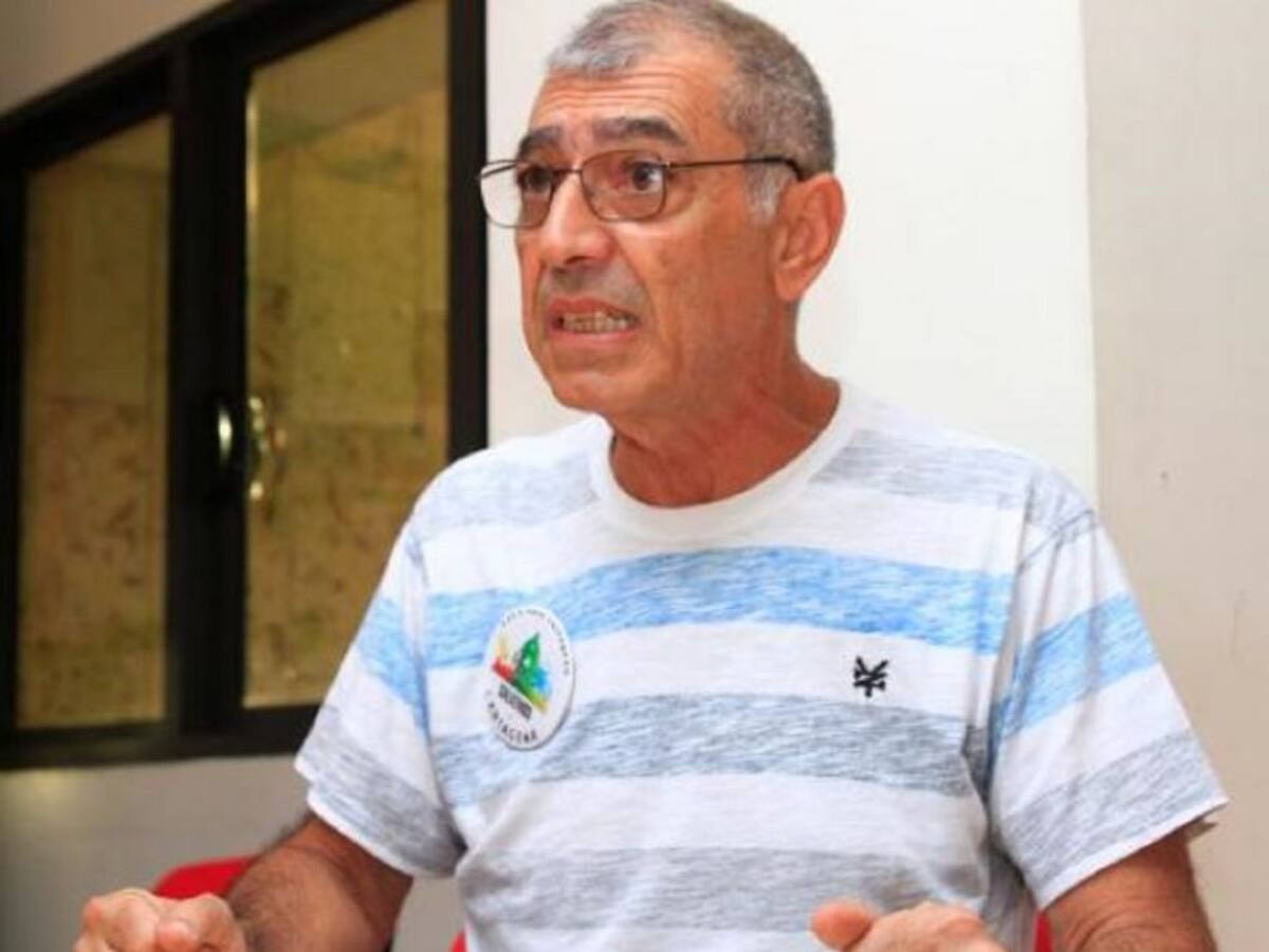 Durante un vuelo, Alcalde de Cartagena sufre quebrantos de salud