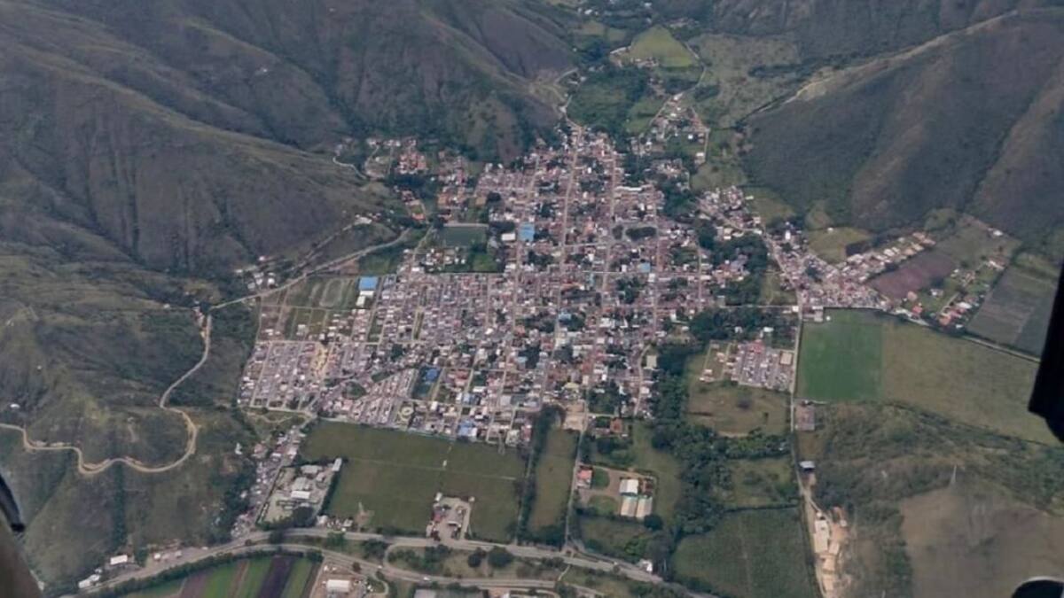 Por atentado, la Fuerza Aérea apoya con vuelos de vigilancia