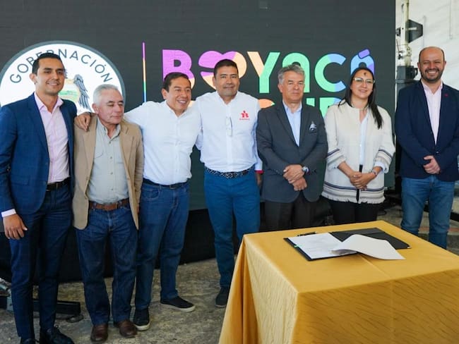 El gobernador de Boyacá, Carlos Amaya, expresó su entusiasmo por esta iniciativa, destacando su impacto en la reactivación económica y el orgullo regional