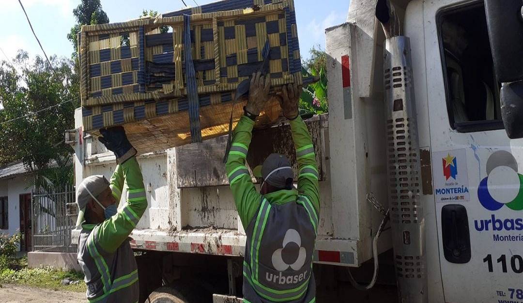 Urbaser deberá programar la devolución de esos cobros, vía tarifa, a los suscriptores afectados.