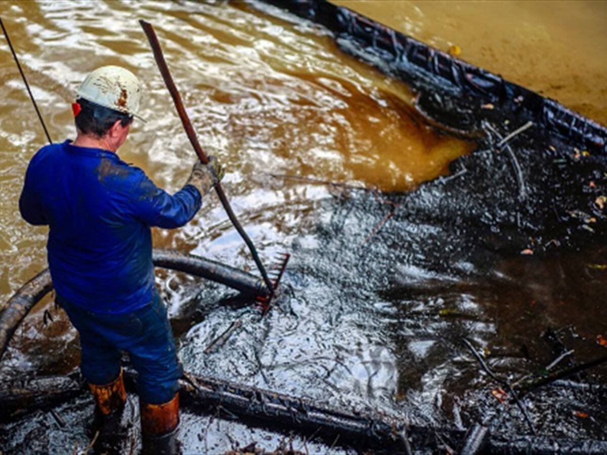 Según Ecopetrol se logró controlar afloramiento de crudo, lodos y gas en Barrancabermeja