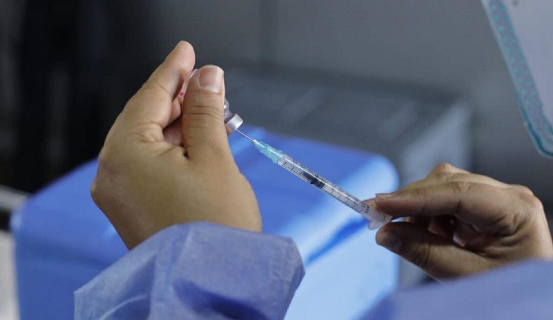 El Ministerio de Salud anunció que las primeras vacunas de esta farmacéutica llegarán al país la última semana de julio