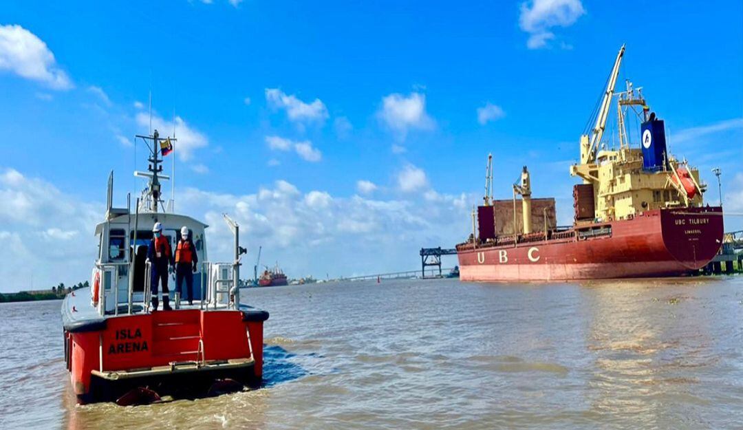 Canal de acceso al puerto de Barranquilla.