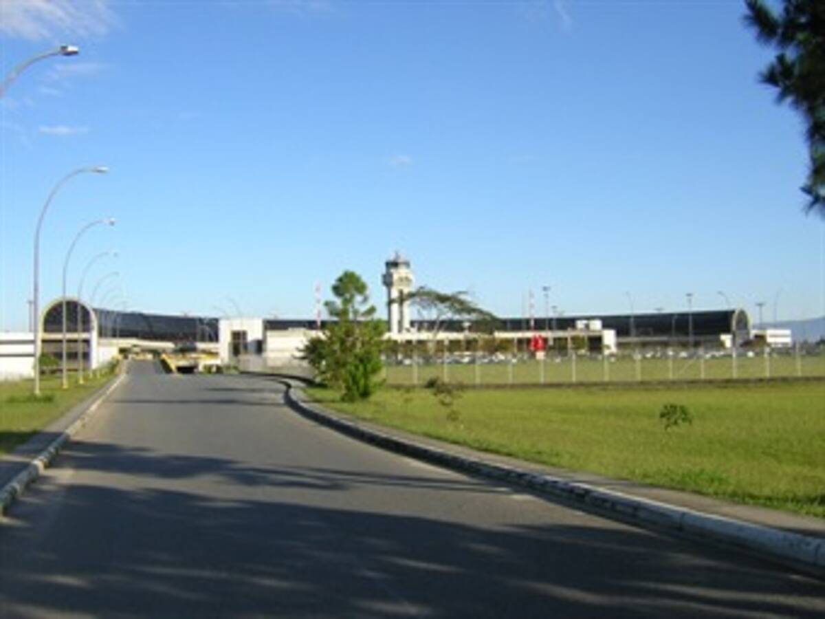 Denuncian retrasos en operaciones aéreas del José María Córdova