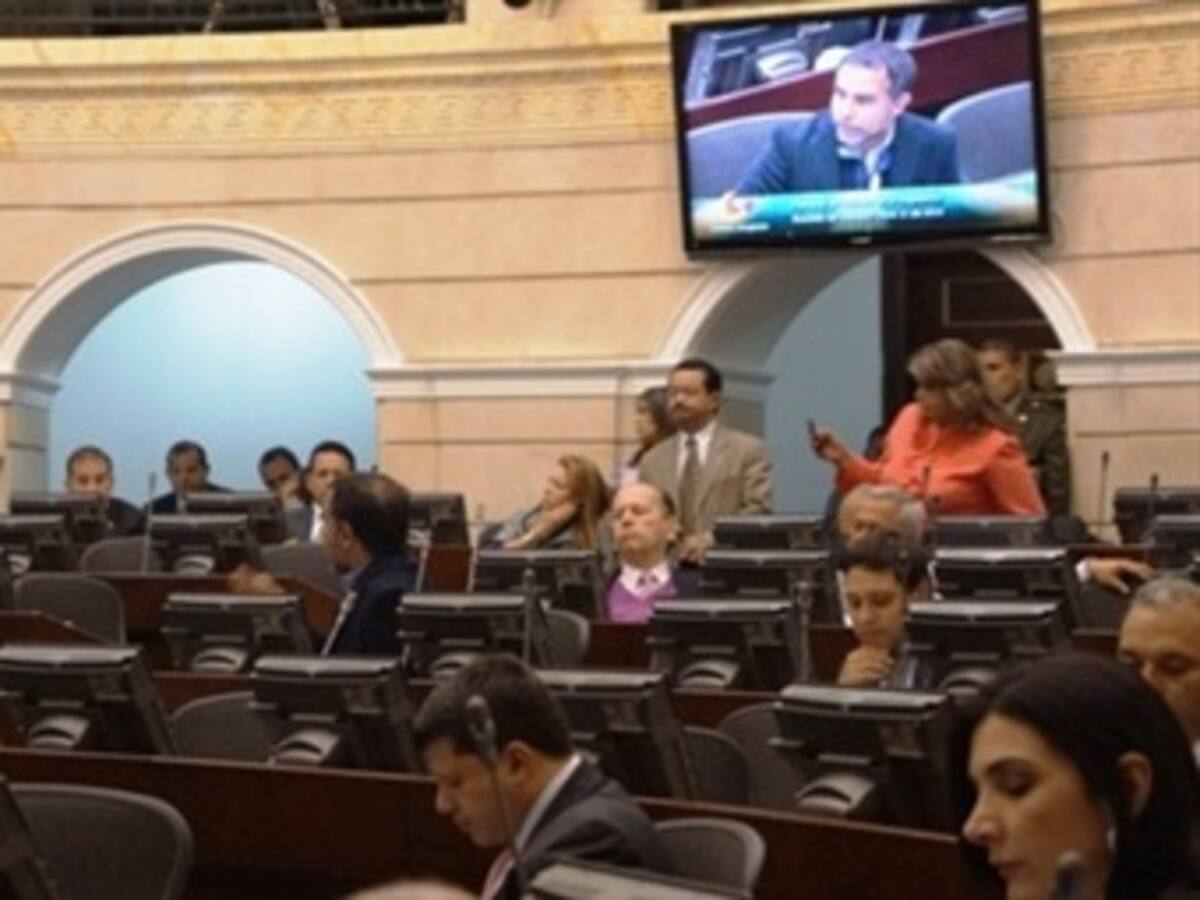Aplazan votación en el Congreso sobre matrimonio gay