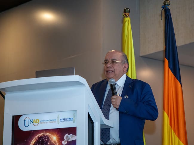 El rector de la Universidad Nacional Abierta y a Distancia (UNAD) Jaime Alberto Leal. Foto: UNAD.